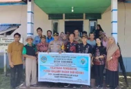 Dukung Pertanian Kapolsek Air Besar dan Bhabinkamtibmas Hadiri Bimtek Pembuatan Pupuk Organik